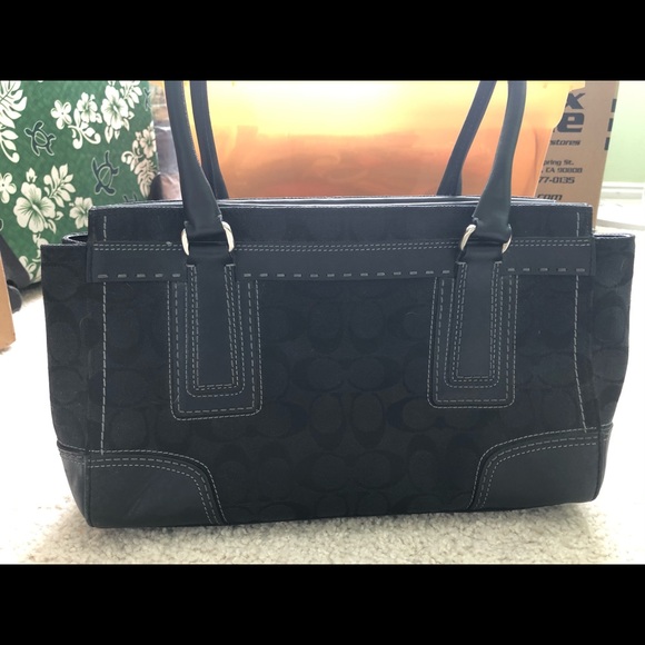 Coach Purse Black - Picture 2 of 9